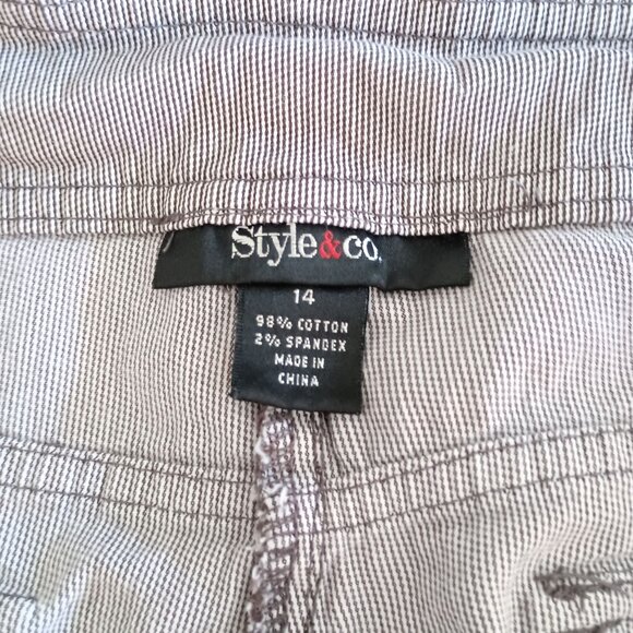 Style & Co Women’s Mid Rise Capri Pants Light Brown Micro Stripe Size 14 Stretch - Picture 2 of 6